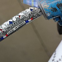Gravel Caminade Irisio : Discret, sous le tube supérieur, un petit "Made in France" proclame au monde entier l'origine de ce vélo